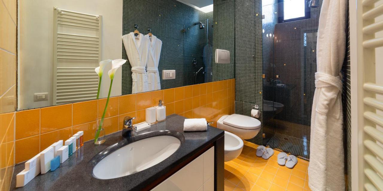 Suite Augustus - Free Parking Генуа Екстериор снимка