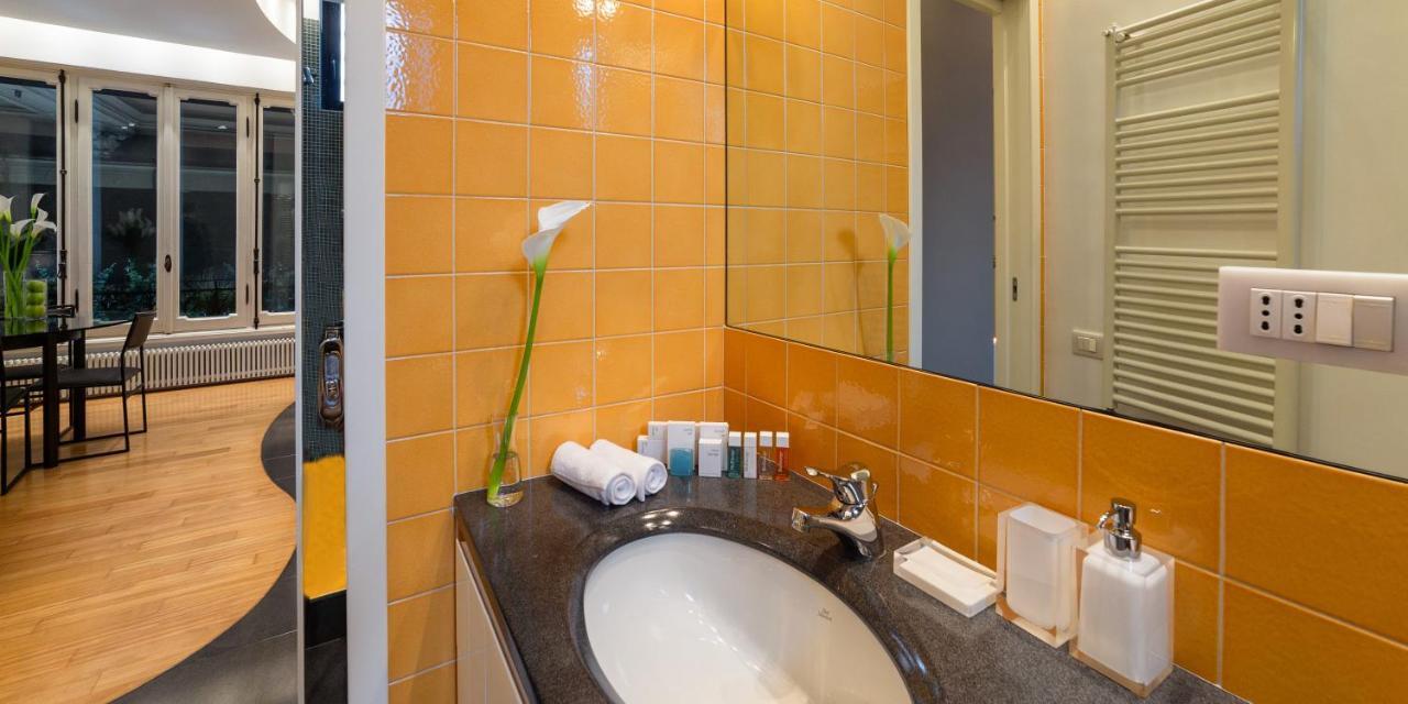 Suite Augustus - Free Parking Генуа Екстериор снимка